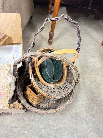 Fyreside Gas Log Set , ( new but needs cleaned)