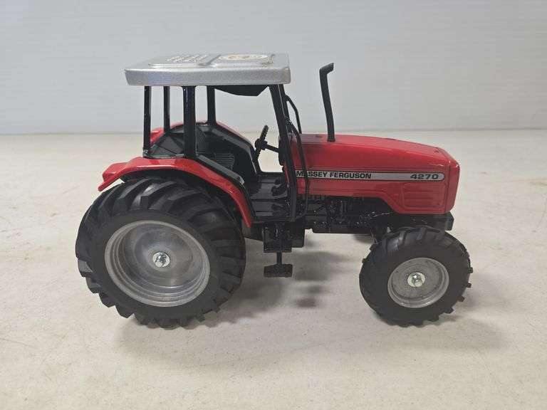 SCALE MODELS MASSEY FERGUSON 4270 1/16 SCALE TOY TRACTOR