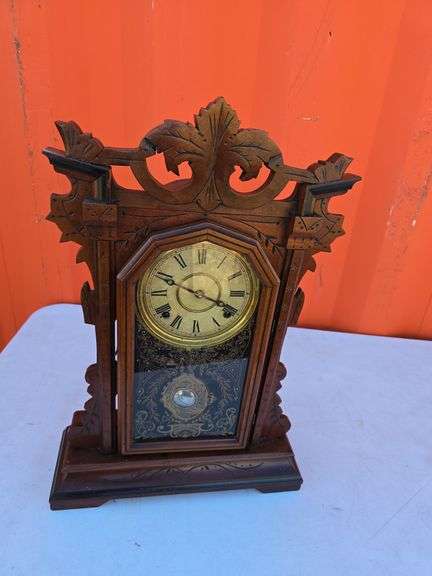 INGRAHAM PALADIN MODEL MANTLE CLOCK 1884 WORKS