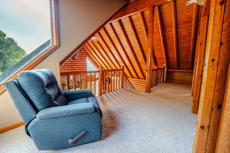 Lodge on 12 Acres with a Million Dollar View, Sold $533,500