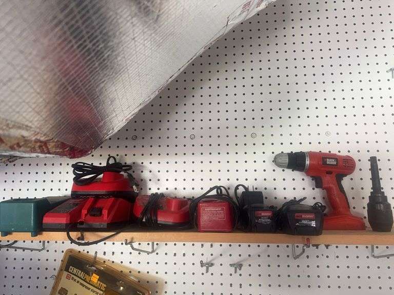 Black and Decker Drill, Charge Stations