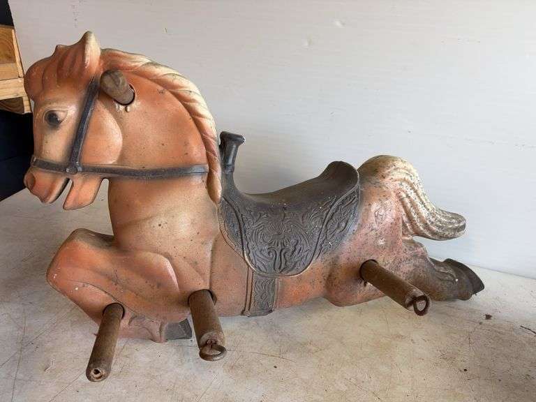 Vintage items - Dietz lantern, other lanterns, and more