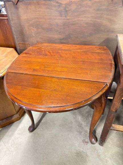 Drop Leaf Table 24” W 24” H 33” L