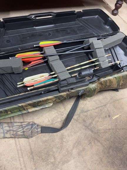 Dakota SL Crossbow & Case w/Arrows