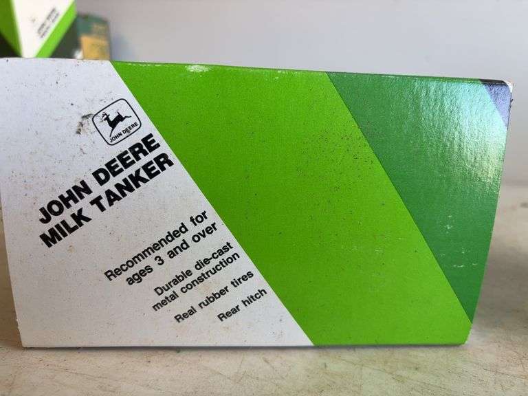 John Deere model milk tanker & John Deere model implement hauling flatbed - 1/64 scale, dirty