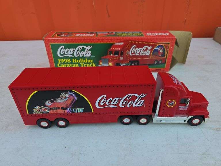 1988 COCA-COLA HOLIDAY CARAVAN TRUCK WITH BOX