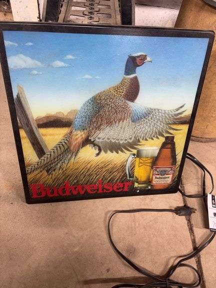Budweiser Sign , Lighted 18”x18”