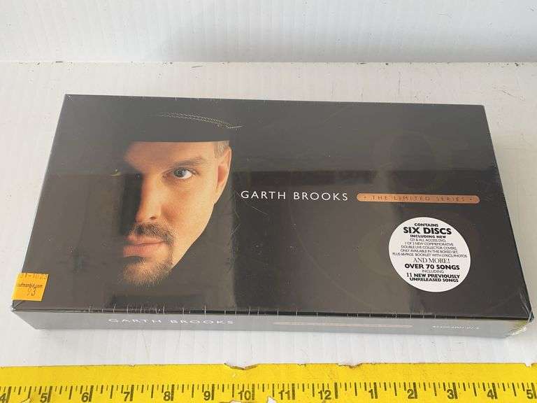 Garth Brooks CD and DVD Box