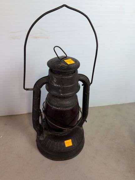 Vintage Dietz Little Wizard lantern