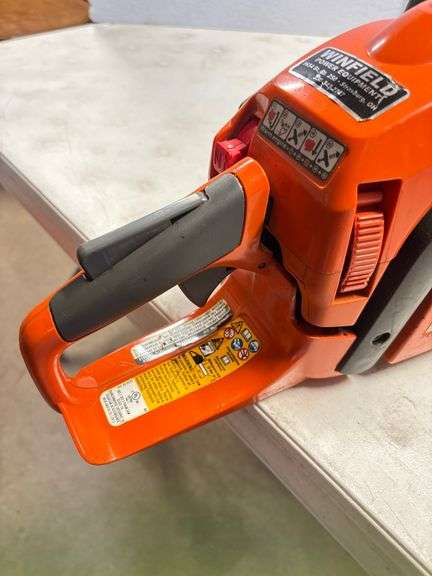 Husqvarna 435 Chainsaw ,X-Torq , (clean)w/Case