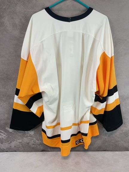 Pittsburg Penguins center ice, yellow/gold/white, size 52 jersey