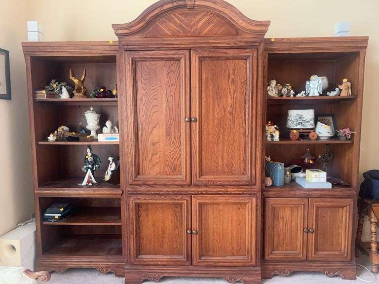 Large Unmarked Wooden 3 Piece Entertainment Center