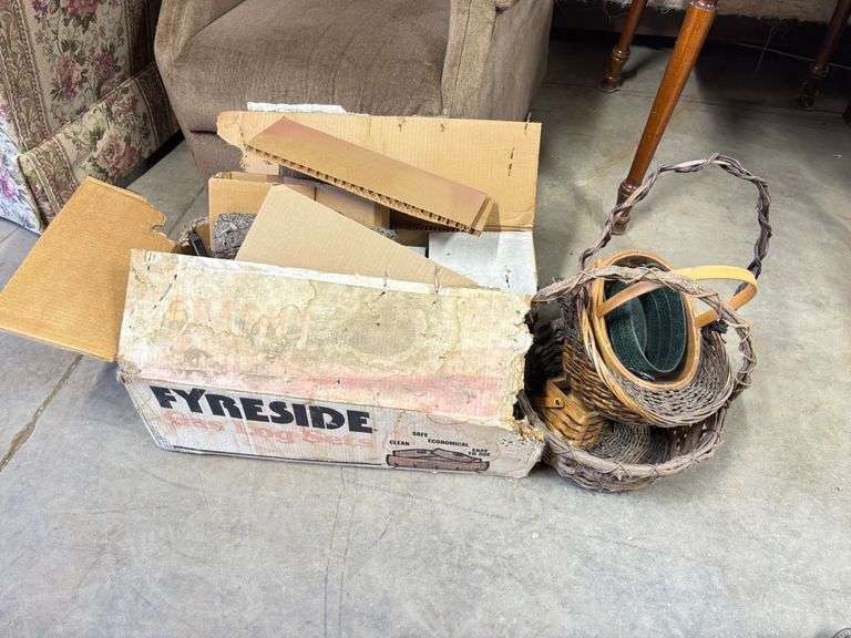 Fyreside Gas Log Set , ( new but needs cleaned)