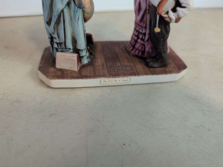 Porcelain Norman Rockwell figurine - First Day of School