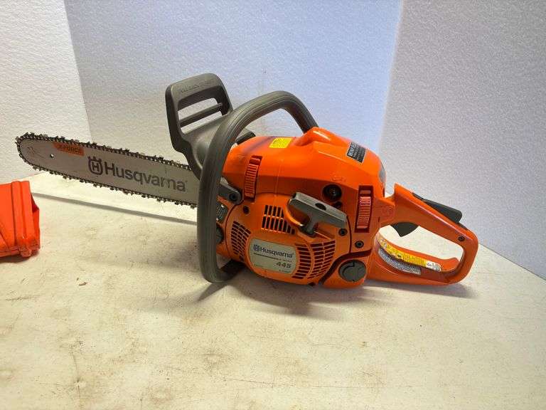Husqvarna 445 Chainsaw , 18” Bar , Like New w/Case