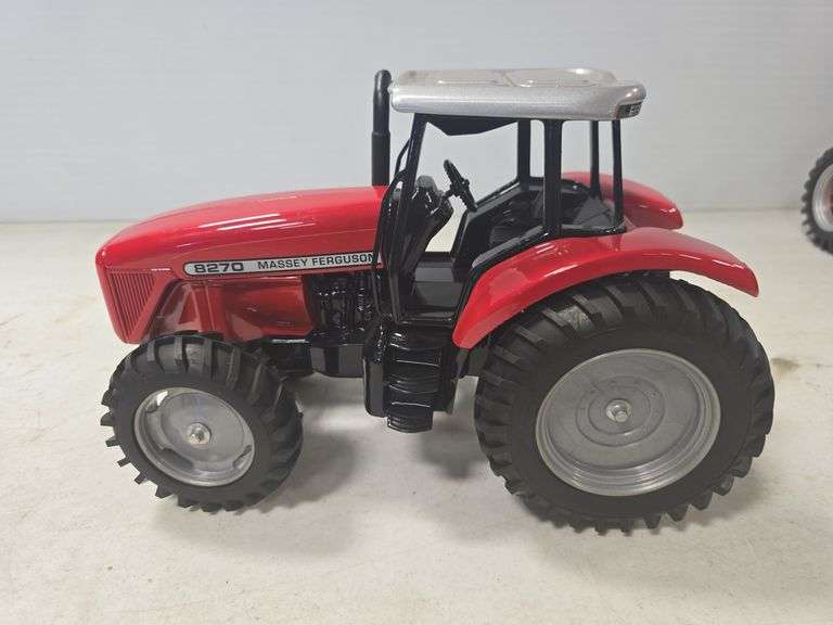 SCALE MODELS MASSEY FERGUSON 8270 1/16 SCALE TOY TRACTOR