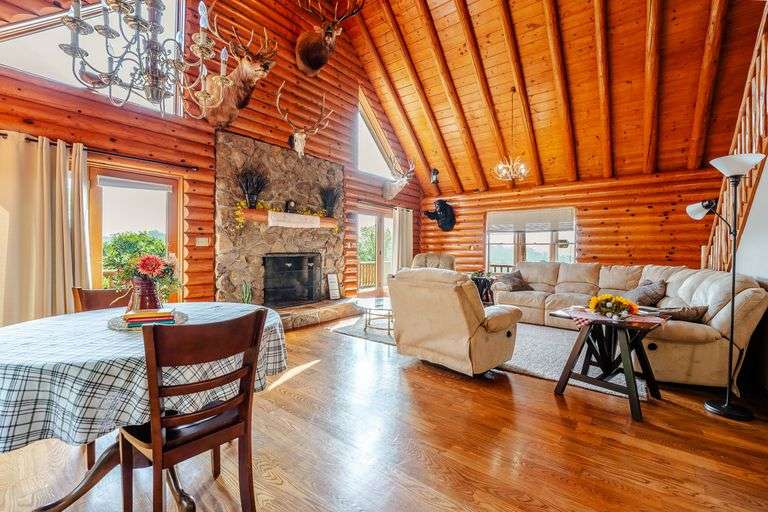 Lodge on 12 Acres with a Million Dollar View, Sold $533,500