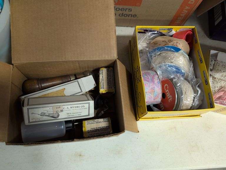 Assortment of sewing supplies - see photos