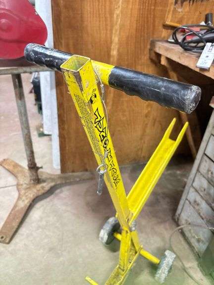 Zero Turn Mower Lift
