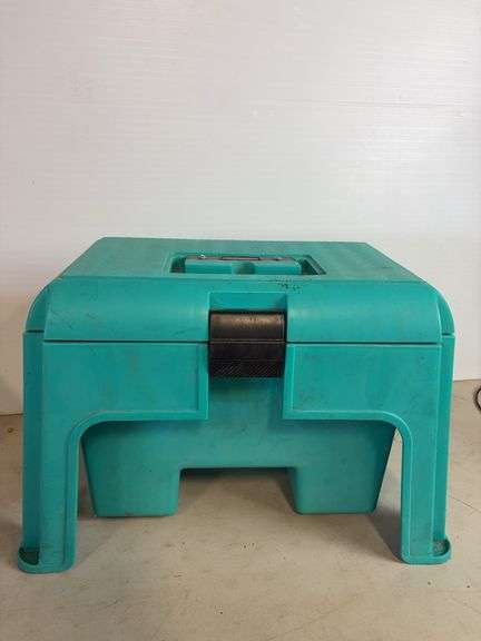 Rubbermaid step stool and LED grow light