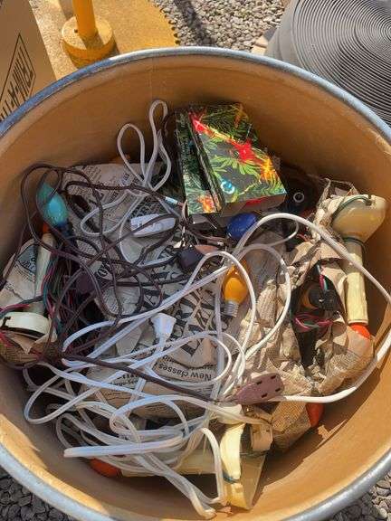 Christmas lot - EZ Light Potter tree, Christmas lights, extension cords