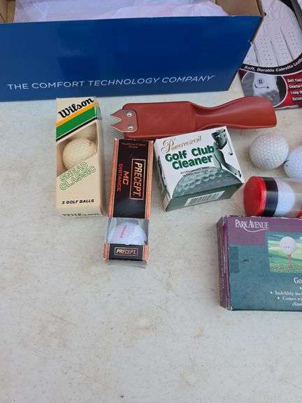 LOT OF GOLFING ITEMS