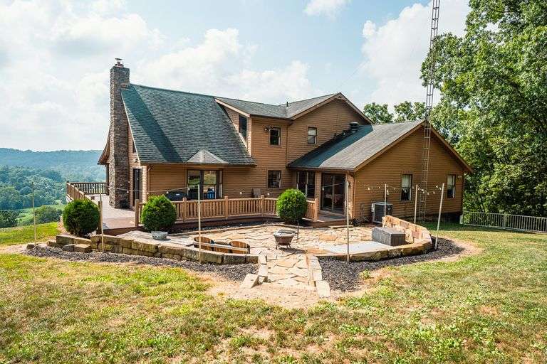 Lodge on 12 Acres with a Million Dollar View, Sold $533,500