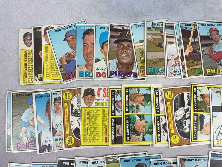 (90) 1967 Topps Baseball Cards - Mostly Commons
