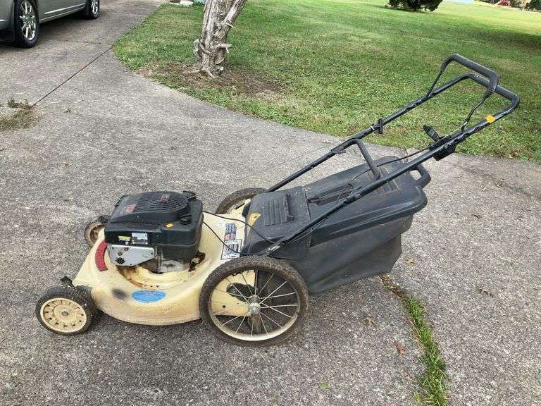 MTD Tradesman 5.5 GP High Wheel Rear Bagger Push Mower