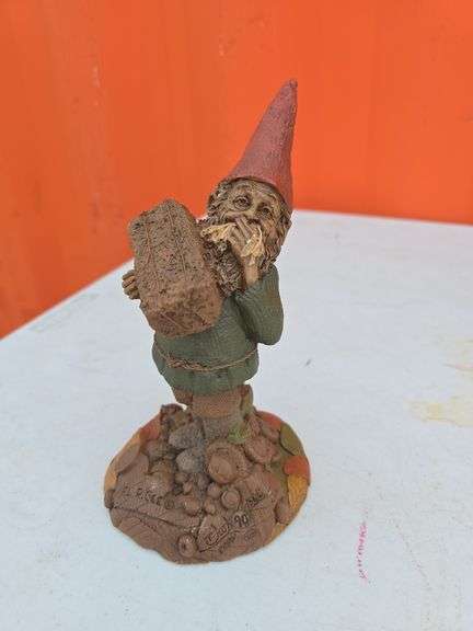 TOM CLARK 1988 AL R. GEE FIGURINE