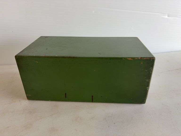 John Deere repairs box