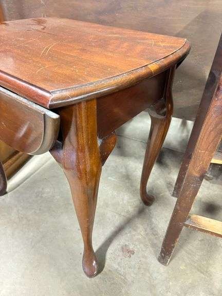 Drop Leaf Table 24” W 24” H 33” L