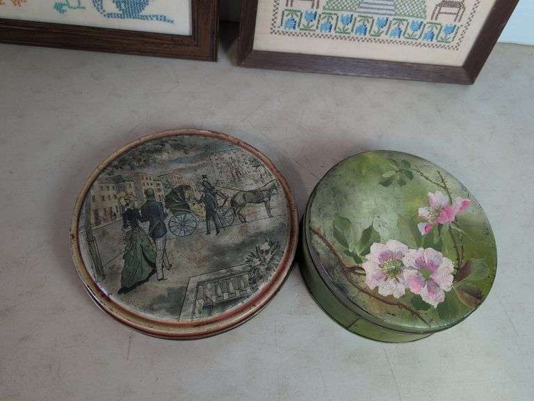 Buttons, Charlie Brown Christmas Tree, and (2) stitched signs