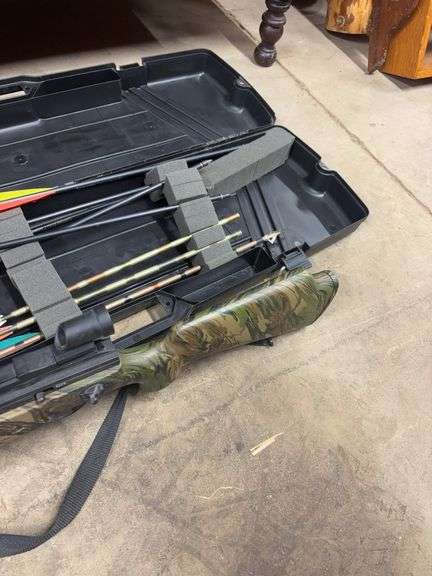 Dakota SL Crossbow & Case w/Arrows