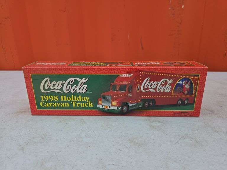 1998 COCA-COLA HOLIDAY CARAVAN TRUCK WITH BOX