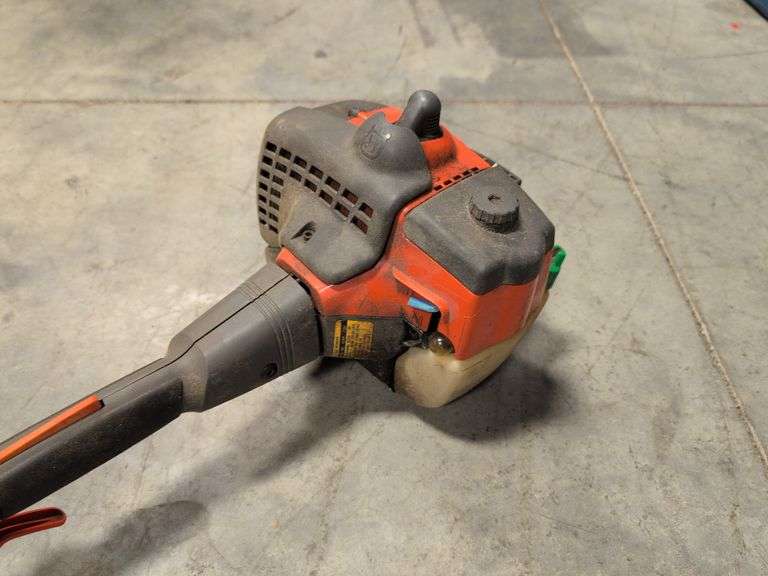 Husqvarna X-series 326E curved lawn edger - works