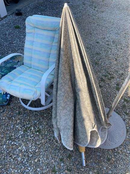 Umbrella stand w/ umbrella, outdoor chair and extra cushion