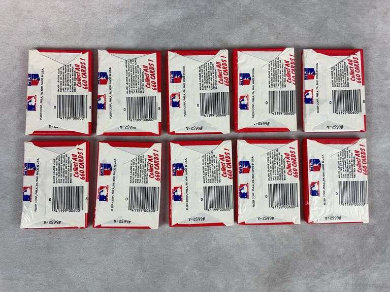 (10) 1983 Fleer Baseball Packs