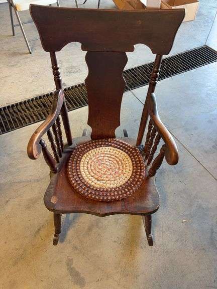 Vintage rocking chair - 21.5" wide and 36" tall