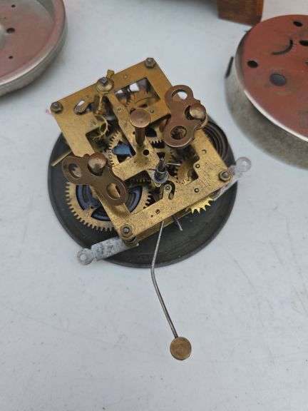 VINTAGE ALARM CLOCK NEEDS ASSEMBLED