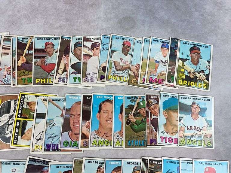 (90) 1967 Topps Baseball Cards - Mostly Commons