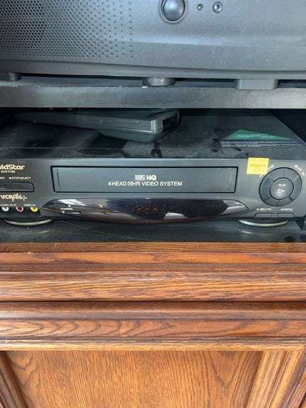 Gold Star VCR Player and Remote