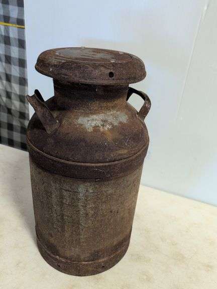 Antique Superior Dairy Canton, Ohio milk can - 24" tall