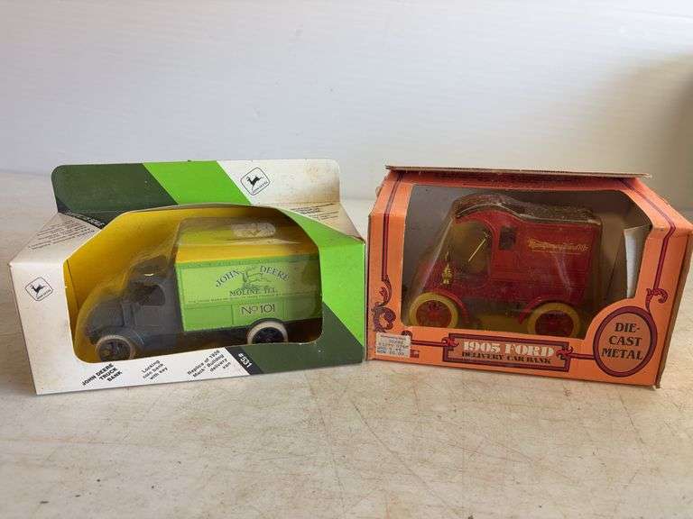 John Deere model truck bank and Ford 1905 model delivery car bank - 1/25 scale, dirty