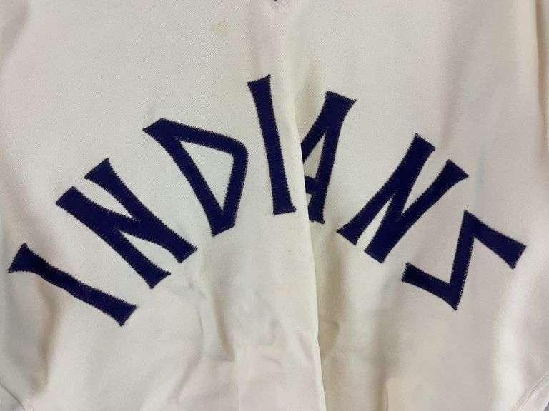 Cleveland Indians white Throwback Wahoo jersey, size XXL