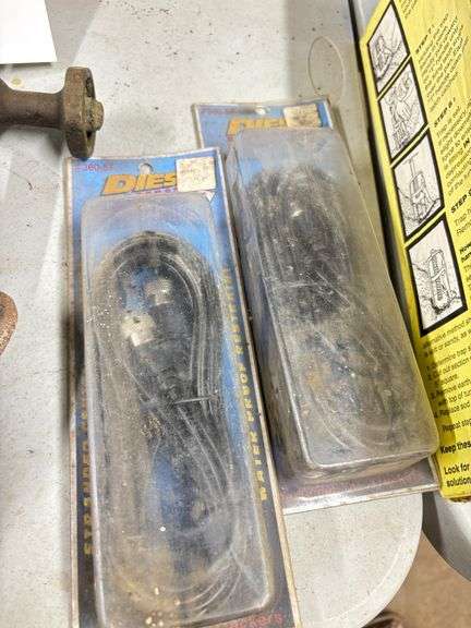 Truck Plugs , Oil Cans