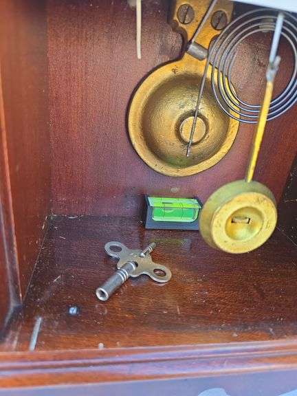 INGRAHAM PILLAR AND SCROLL 8 DAY MANTLE CLOCK WORKS
