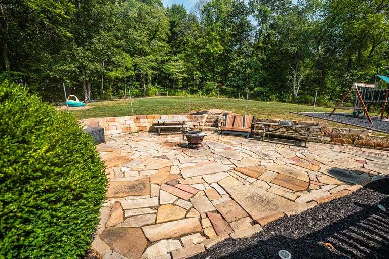 Lodge on 12 Acres with a Million Dollar View, Sold $533,500