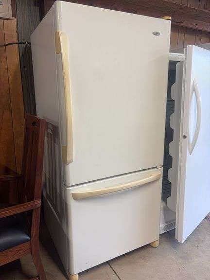 Amana Freezer Refrigerator 30” W 32” D 67” H (Works)