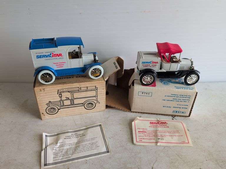 Ertl 1913 Model T delivery bank and ServiStar 1918 runabout bank